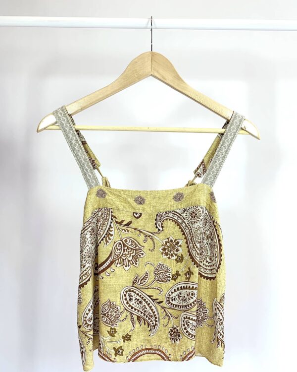 Cropped amarela com estamp marrom GARAGE - P - VENDIDO SISTEMA OTO