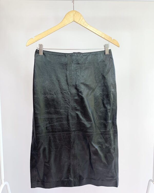 Saia midi preta de couro REVERSA - 36 - VENDIDO SISTEMA OTO
