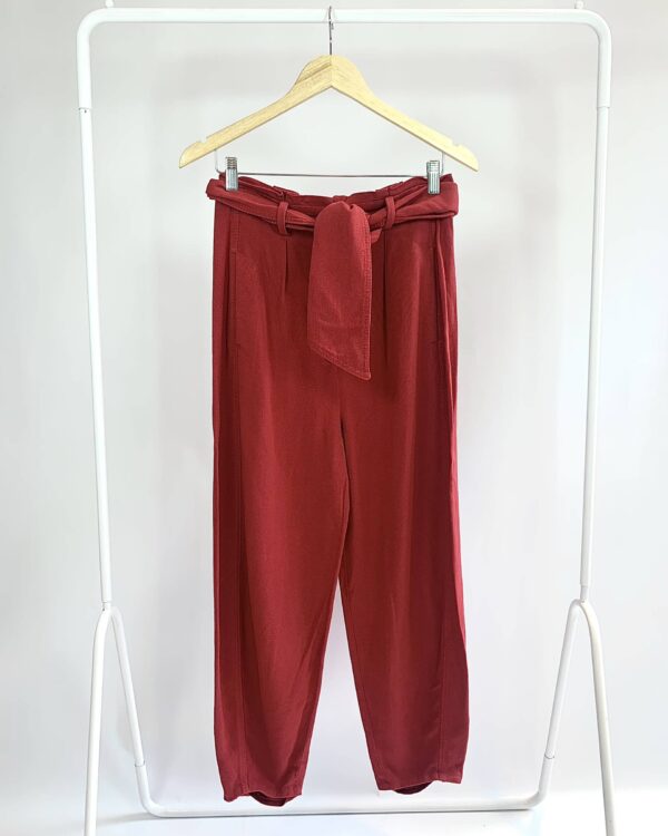 Calça vermelha com cinto CRIS BARROS - 38 - VENDIDO SISTEMA OTO