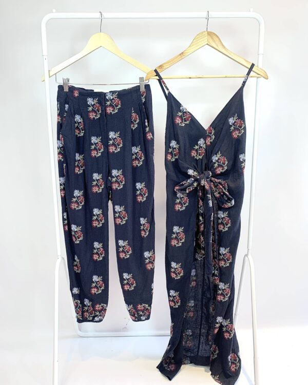 Conjunto calça e túnica linho azul marinho ponto cruz floral CRIS BARROS - 38