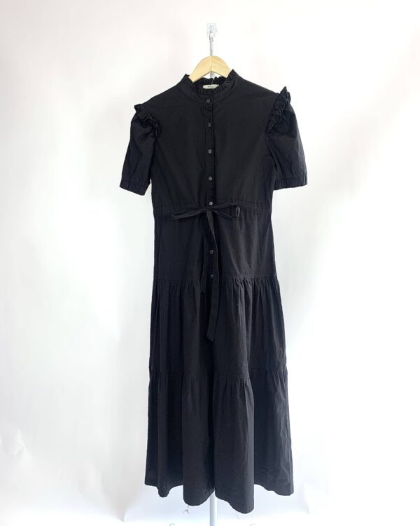 Vestido preto com botão TATIJU - P- VENDIDO SISTEMA OTO