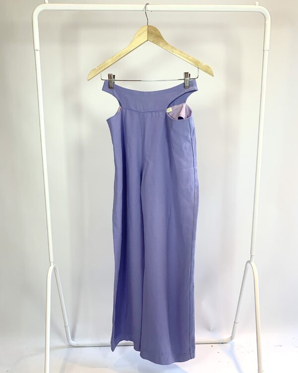 Calça lilás recorte lateral NV - 34 - VENDIDO SISTEMA OTO