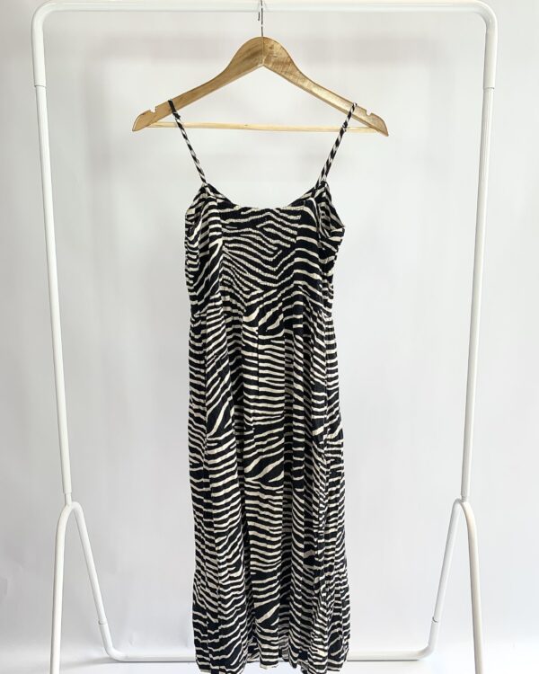 Vestido midi estampa zebra botões frente H&M - 36 - vendido sistema oto