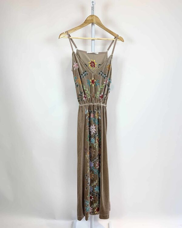 Vestido midi couro molhado champagne bordado floral com faixa UH PREMIUM - 40