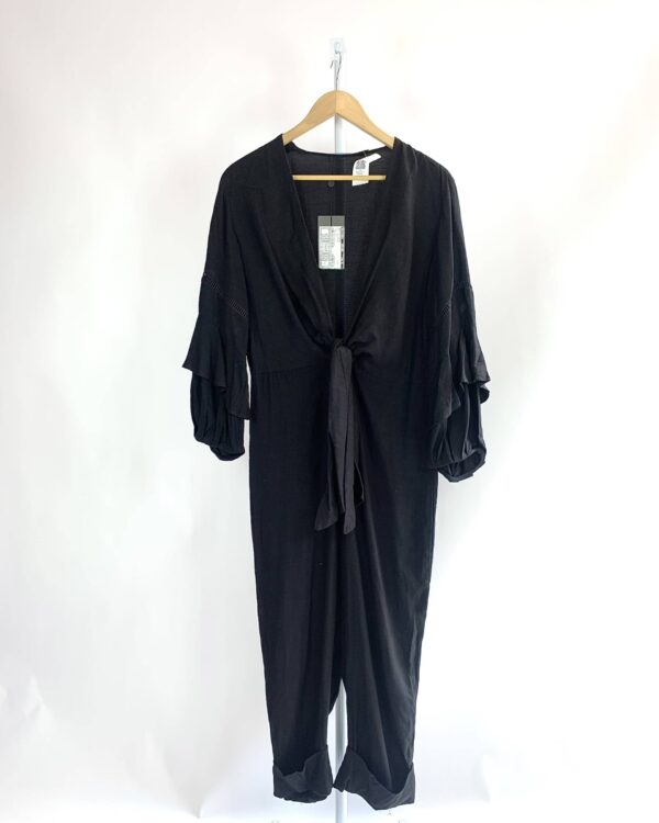 Macacão preto com detalhes OPEN - M - VENDIDO SISTEMA OTO