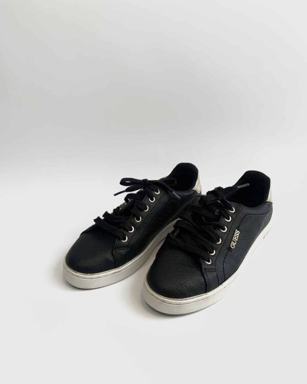 Tênis preto com solado branco GUESS - 38 - VENDIDO SISTEMA OTO
