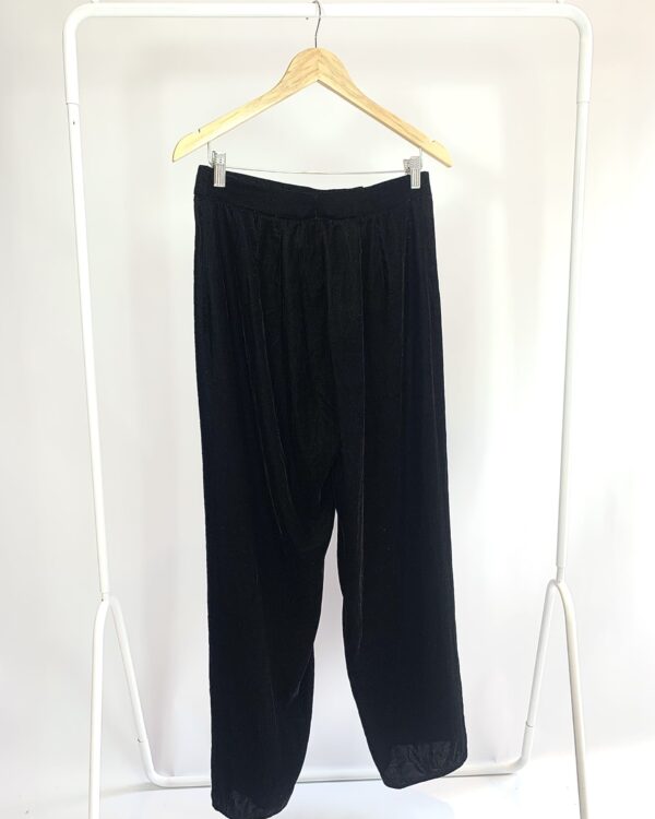 Calça alfaiataria veludo molhado preto EVA - 40 - VENDIDO SISTEMA OTTO