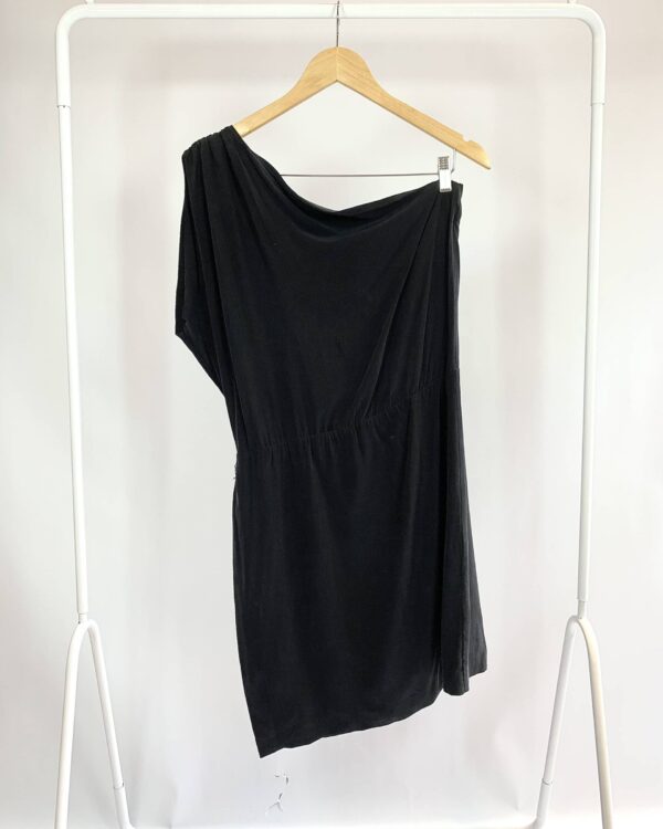 Vestido seda preto curto um ombro A.BRAND - 40 (nunca usado) - VENDIDO SISTEMA OTO