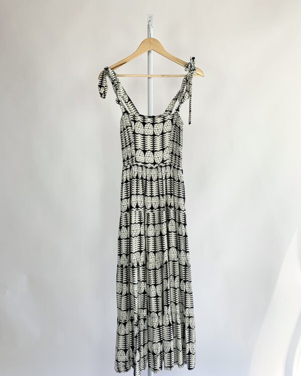 Vestido midi p&b estampa abacaxi TOTEM - PP - VENDIDO SISTEMA OTO