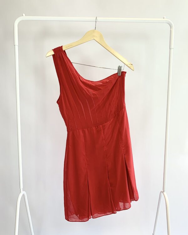 Vestido curto vermelho um ombro só AGILITÁ- 38