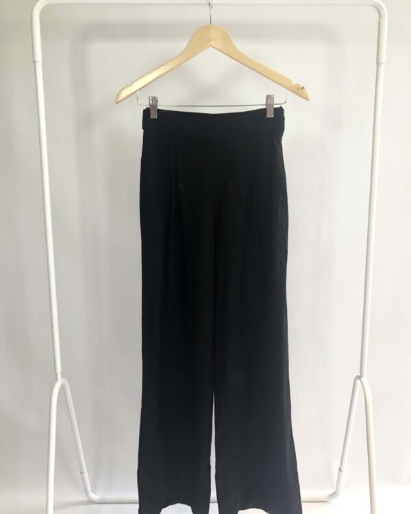 Calça alfaiataria preta LIZIE - 36 - VENDIDO SIST OTO