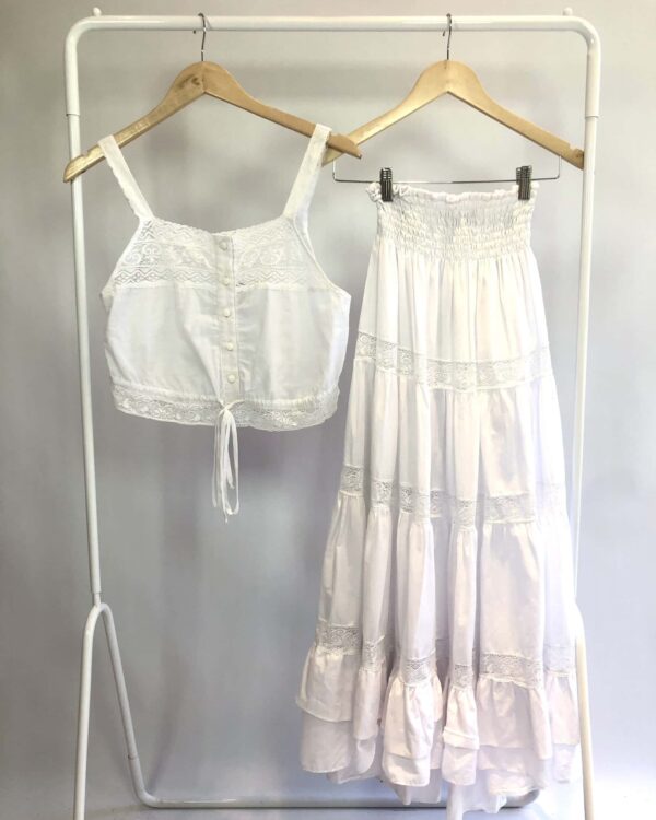 Conjunto saia e cropped brancos ANNE FERNANDES - P - VENDIDO SISTEMA OTO