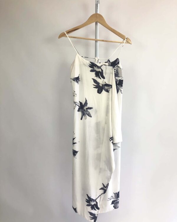 Vestido branco com azul alça amarrção OSKLEN - P - VENDIDO SISTEMA OTO