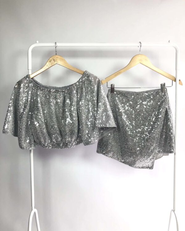 Conjunto short e blusa paete prata DIMY - P - VENDIDO SISTEMA OTO