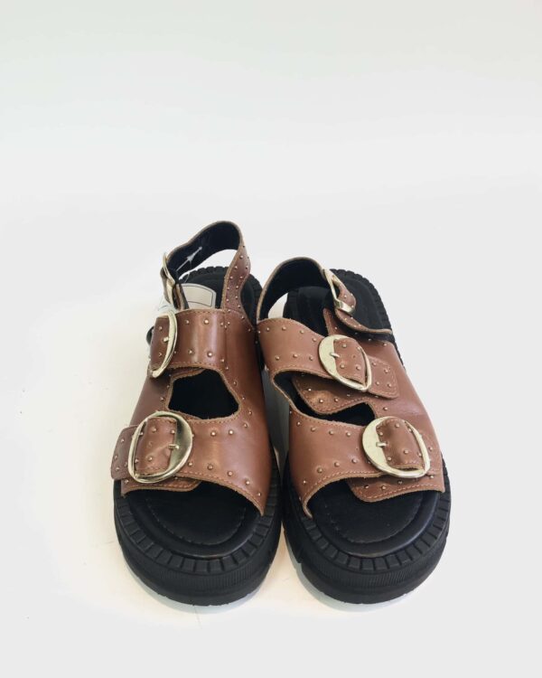 Papete marrom com detalhes de taxa dourada MARIA BARBOSA - 34 - VENDIDO SISTEMA OTO