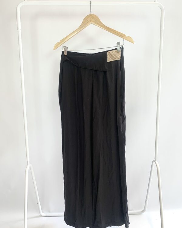 Pantalone preta com detalhe na cintura FORMITZ - P - VENDIDO SISTEMA OTO