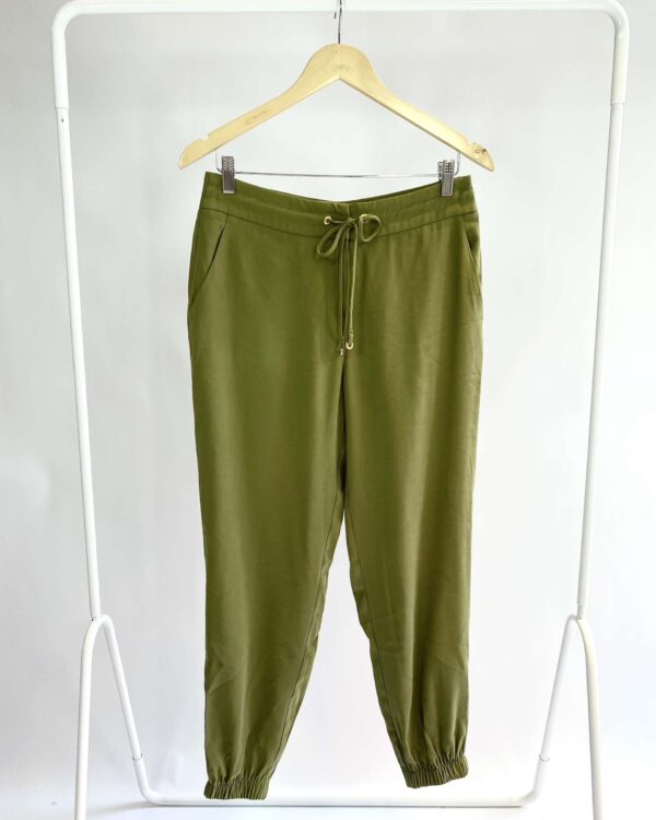 Calça verde elástico na barra ÁGUA DE COCO - 38 - VENDIDO SISTEMA OTO