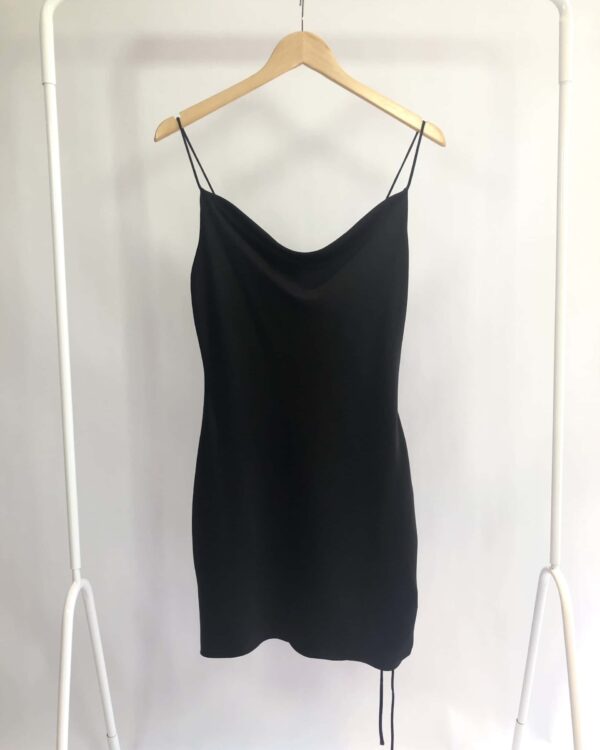 Vestido curto scetinado preto TOPSHOP- P - VENDIDO SIST OTO