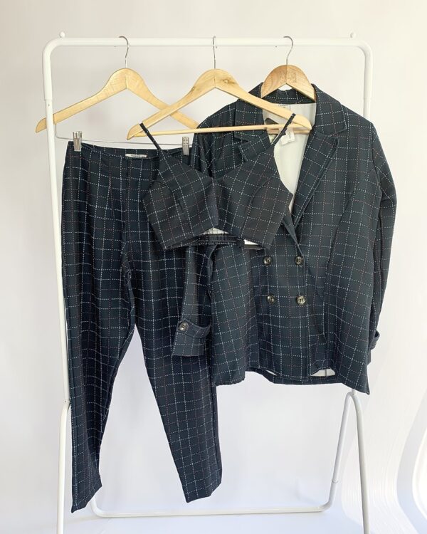 Trijunto blazer cropped e calça azul petróleo qauldriculado FORMITZ -P *nunca usado* VENDIDO SISTEMA OTTO