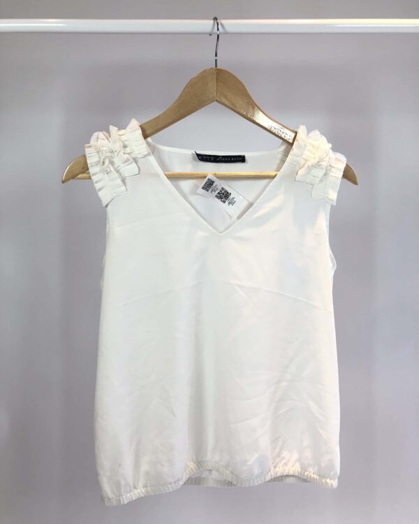 Regata branca detalhe no ombro ZARA - P - VENDIDO SISTEMA OTO