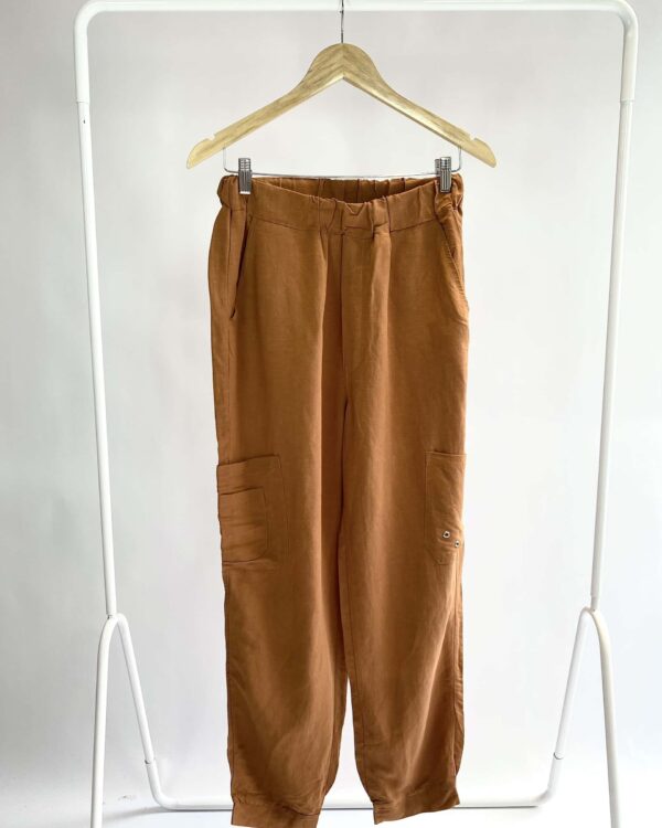 Calça marrom com elastico TALITA KUME - 42 - VENDIDO SISTEMA OTO