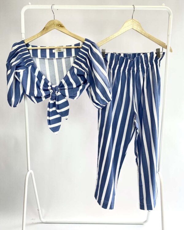 Conjunto calça e cropped listrado COR CHIC - M - VENDIDO SISTEMA OTO