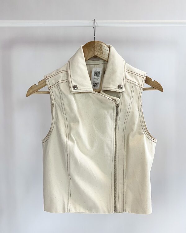 Colete sarja bege pesponto MURAL - P (nunca usado) VENDIDO SISTEMA OTO