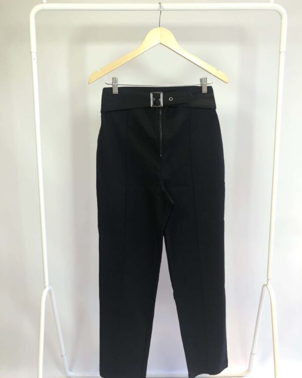 Calça alfaiataria preta com cinto MARIA FILÓ - M - VENDIDO SISTEMA OTO