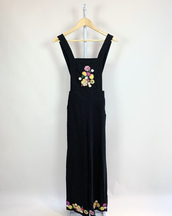 Jardineira preta com flores MIXED - 34 - VENDIDO SISTEMA OTO