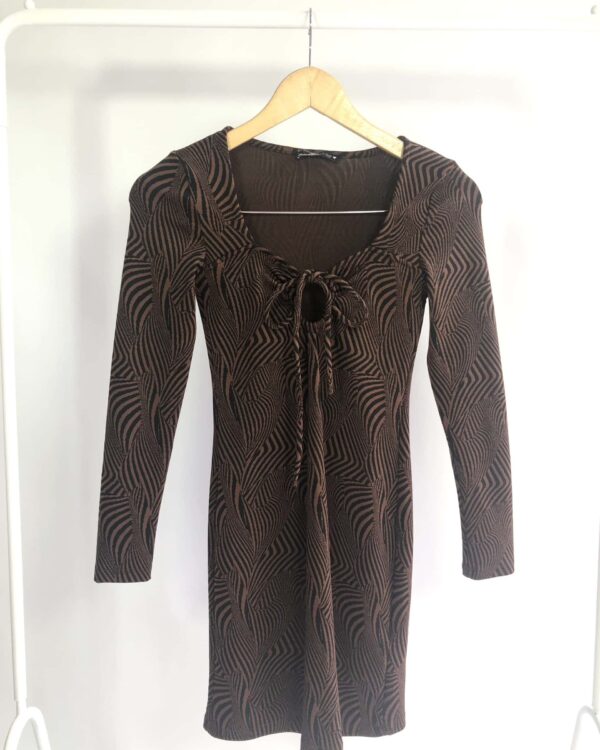 Vestido curto marrom e preto estampado ZARA - P