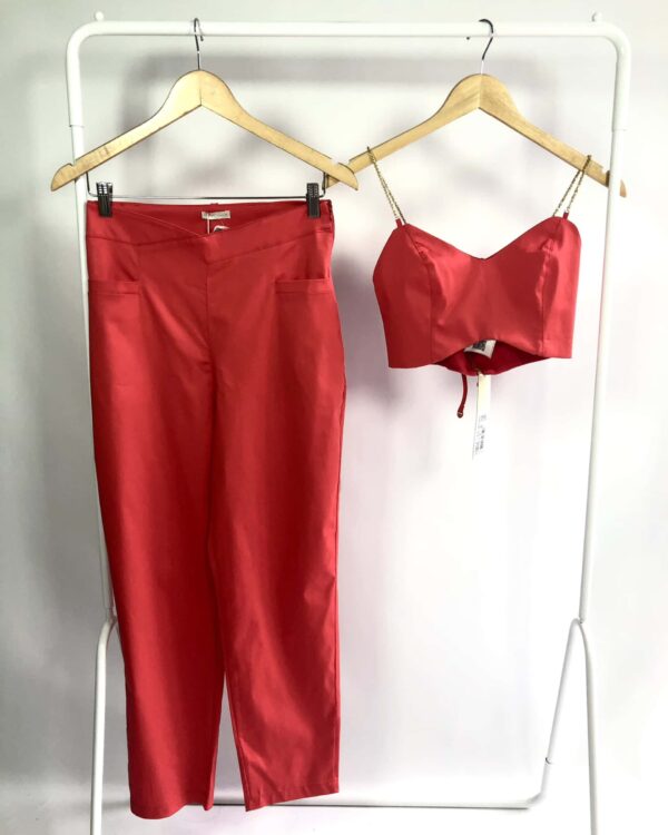 Conjunto cenoura calça e top *nunca usado* DIMY - 36