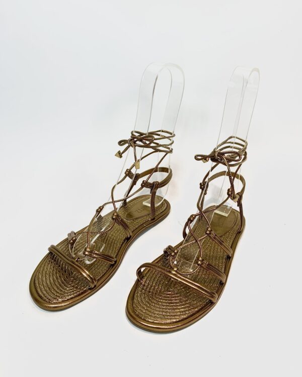 Rasteira dourada com amarração SCHUTZ- 39 - VENDIDO SISTEMA OTO