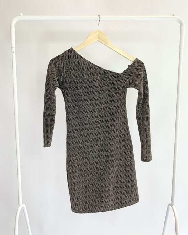 Vestido curto preto fios de lurex um ombro só BETAKIM- M - VENDIDO SISTEMA OTO