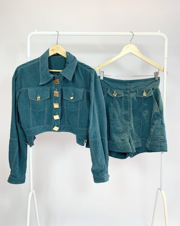 Conjunto verde short e jaqueta cropped detalhe pesponto SCLUB - P - VENDIDO SISTEMA OTTO