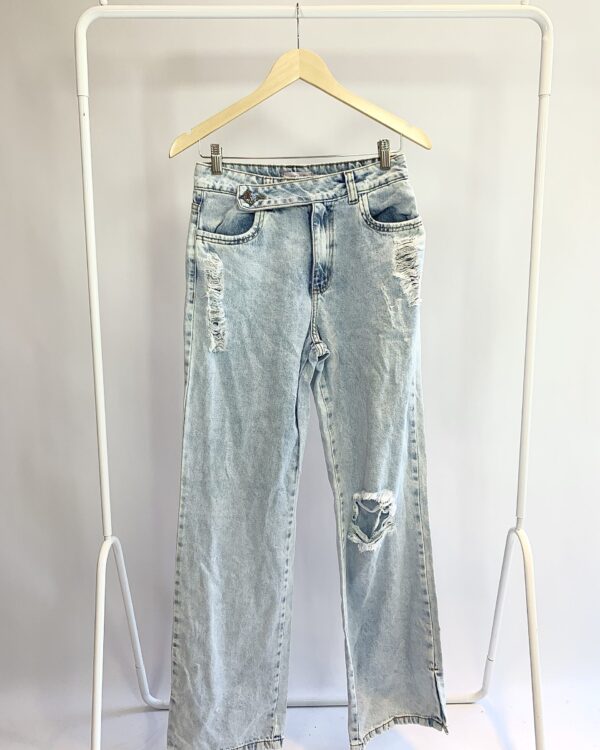 Calça jeans clara destroyed LORE - M(vendido sistema otto)