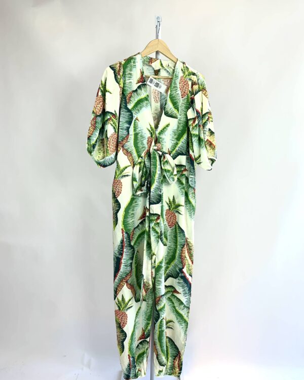 Macacão branco com estamp cores verdes FARM - M VENDIDO SISTEMA OTO