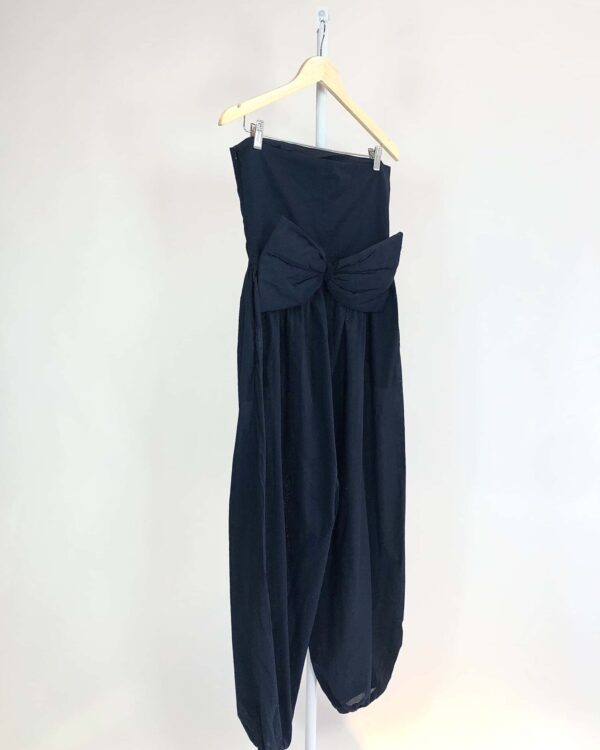 Macacão azul marinho com laço CAROL BASSI - 40 *nunca usado* -  VENDIDO SISTEMA OTO