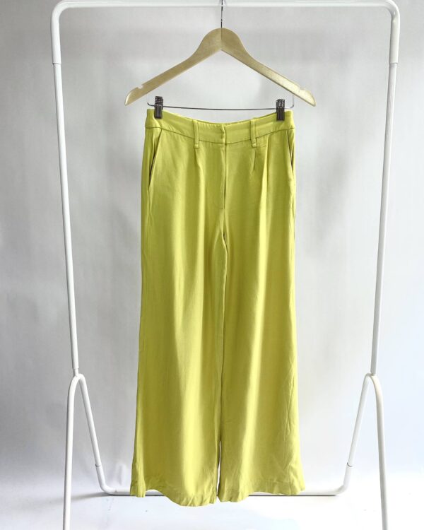 Calça verde limão NV - 34 - VENDIDO SISTEMA OTO