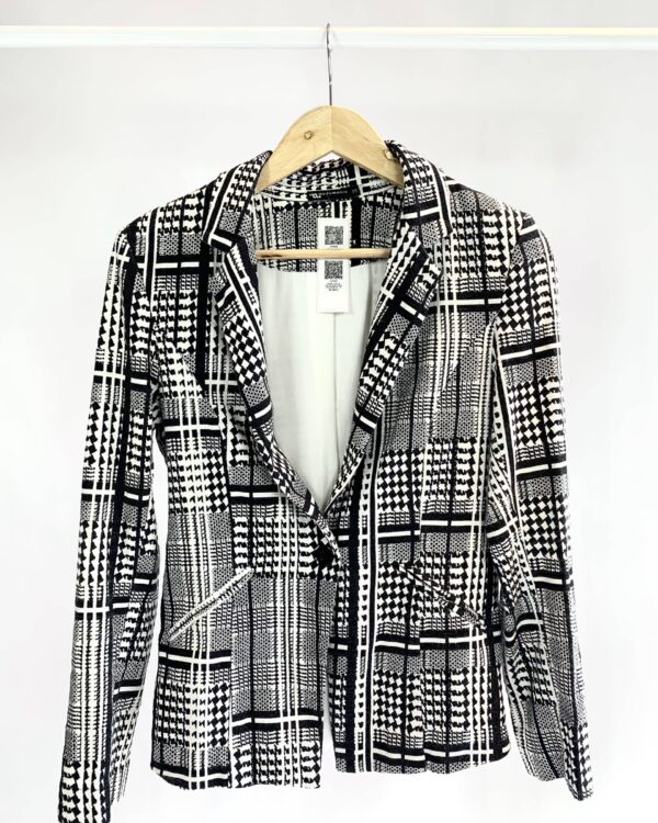 Blazer preto e branco estampado MODAMANIA - M - VENDIDO SISTEMA OTTO