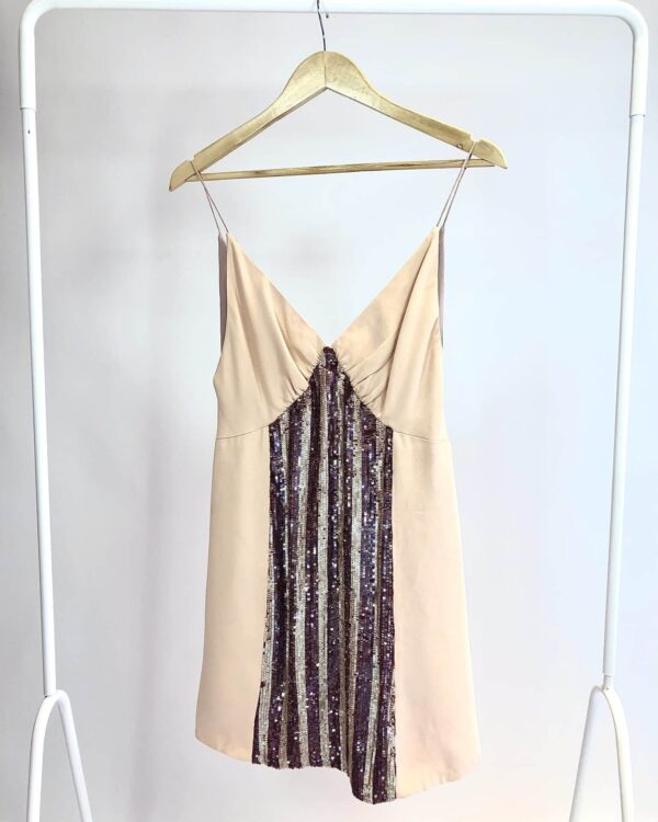 Vestido curto bege com detalhes paete ANIMALE - 38 *nunca usado* - VENDIDO SISTEMA OTO