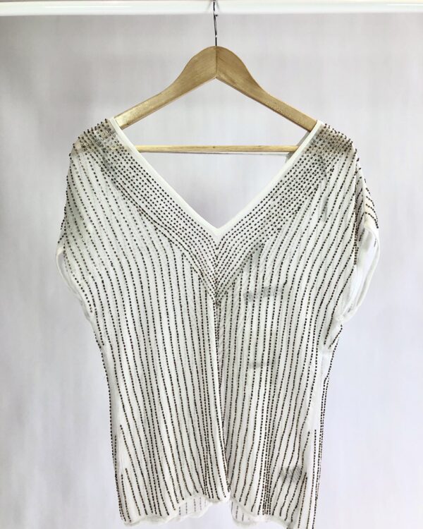 Blusa branca com pedrarias ATEEN + C&A - 38 *nunca usada* - VENDIDO SISTEMA OTO