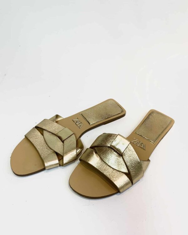 Rasteira dourada ZARA- 37