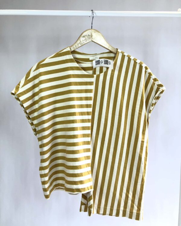 Blusa branca com listras amarela OSKELN - M - VENDIDO SIST OTO