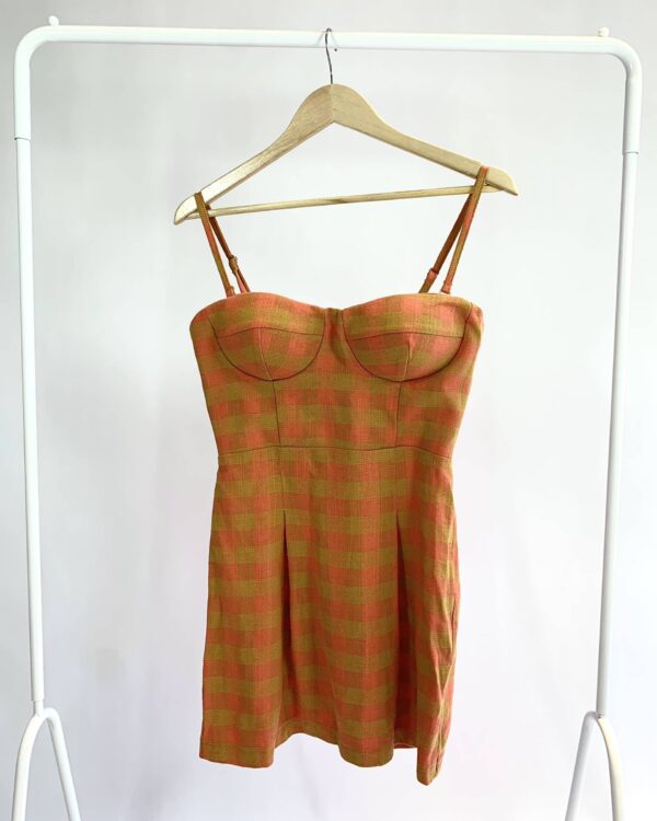 Vestido curto laranja ISY - P - VENDIDO SISTEMA OTTO