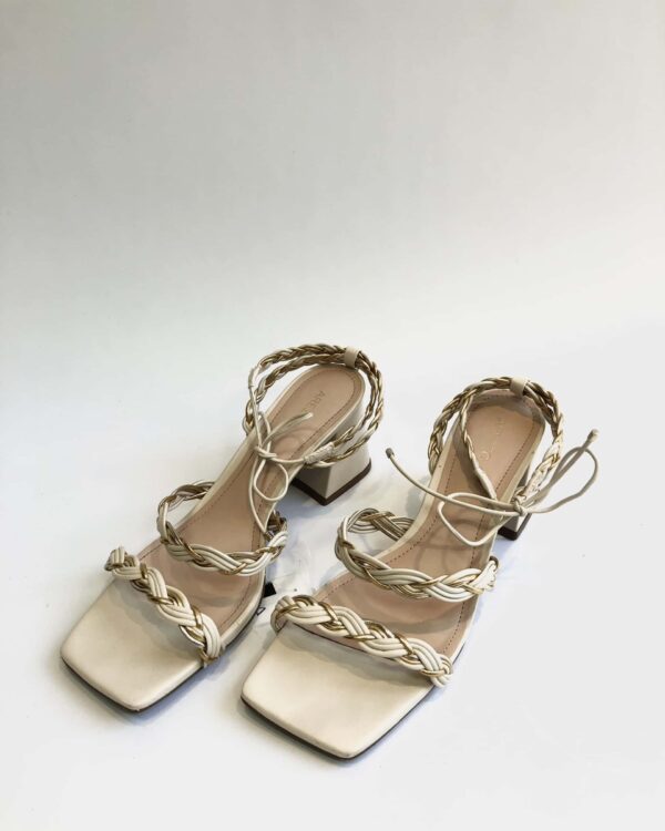 Sandália tiras off e dourado AREZZO - 38 - VENDIDO SISTEMA OTO