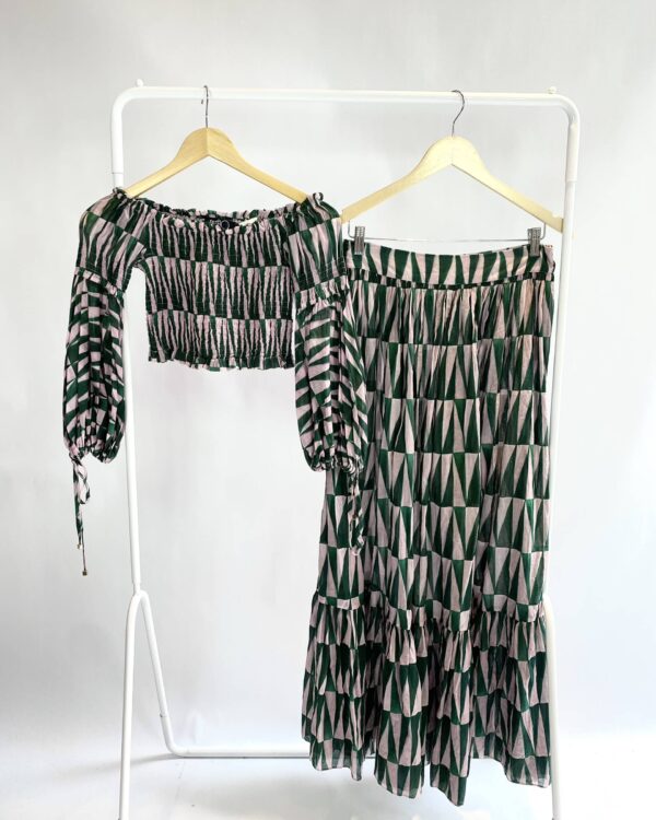 Conjunto rosa com estamp verde PATBO - 38 - VENDIDO SISTEMA OTO