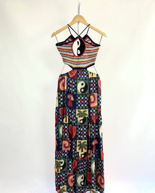 Vestido longo crochet no busto colorido FARM - M *nunca usado* VENDIDO SISTEMA OTTO