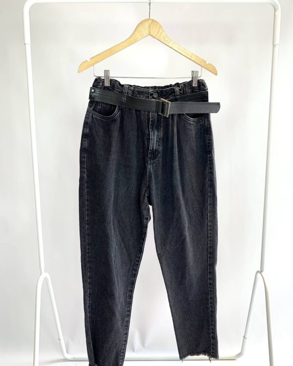 Calça jeans preta com cinto ANIMALE - 38 - VENDIDO SISTEMA OTTO