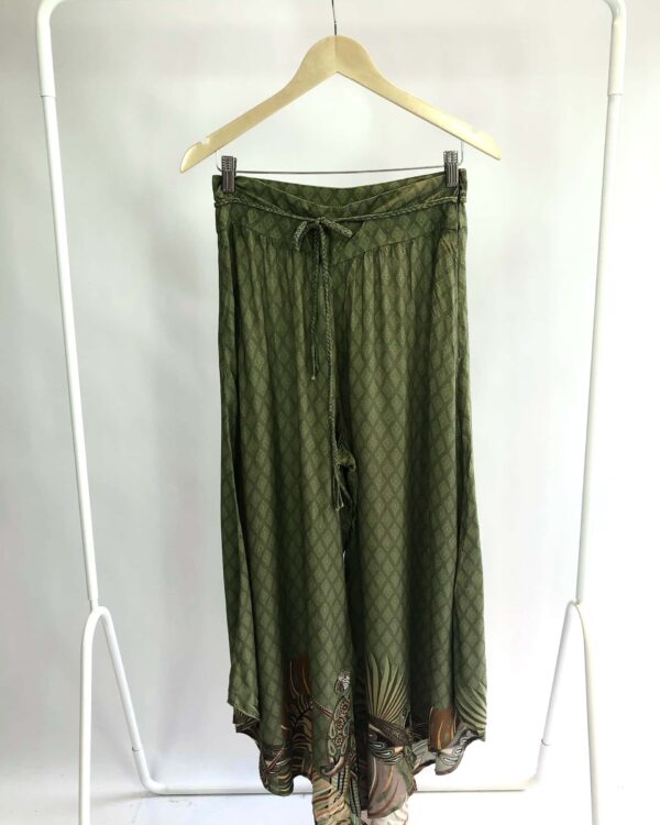 Calça verde estampada FARM - M - VENDIDO SISTEMA OTO