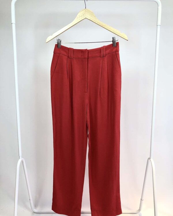 Calça vermelha AGILITA -36 - VENDIDO SISTEMA OTO